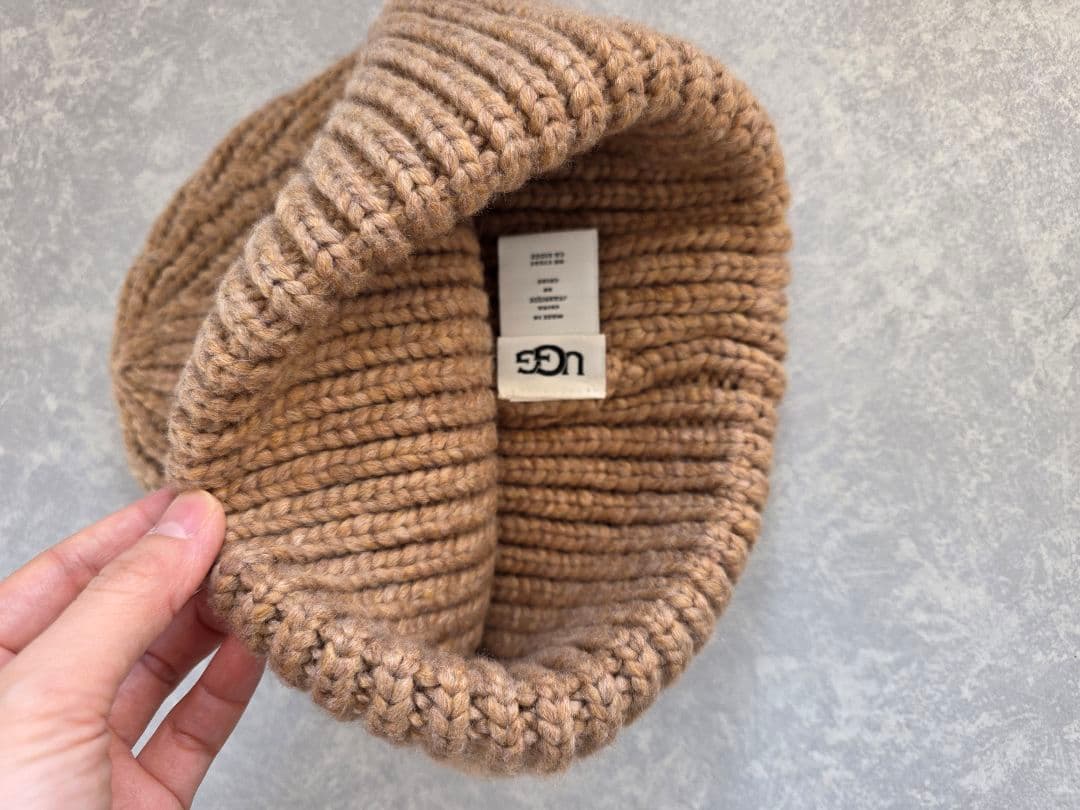 UGG ニット帽 ビーニー　キャメル　02