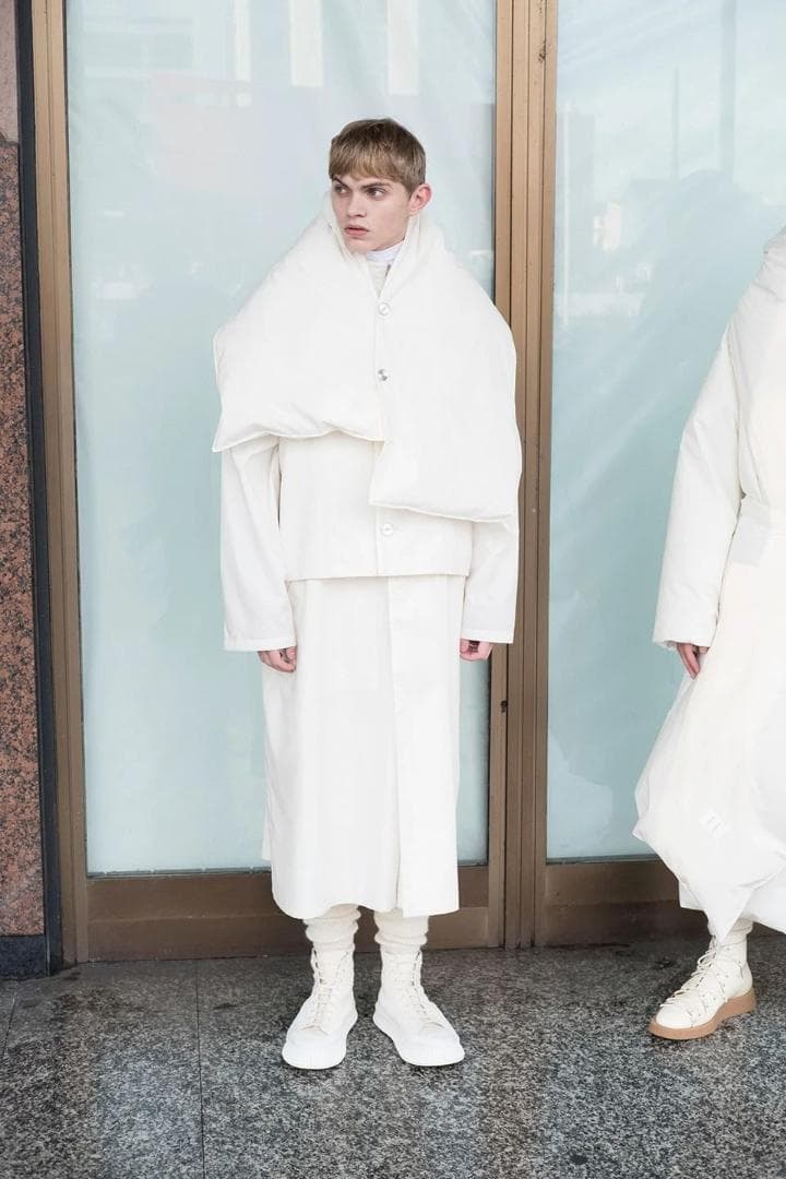 美品 JIL SANDER ダウンケープ ミラノコレクション品 マフラー
