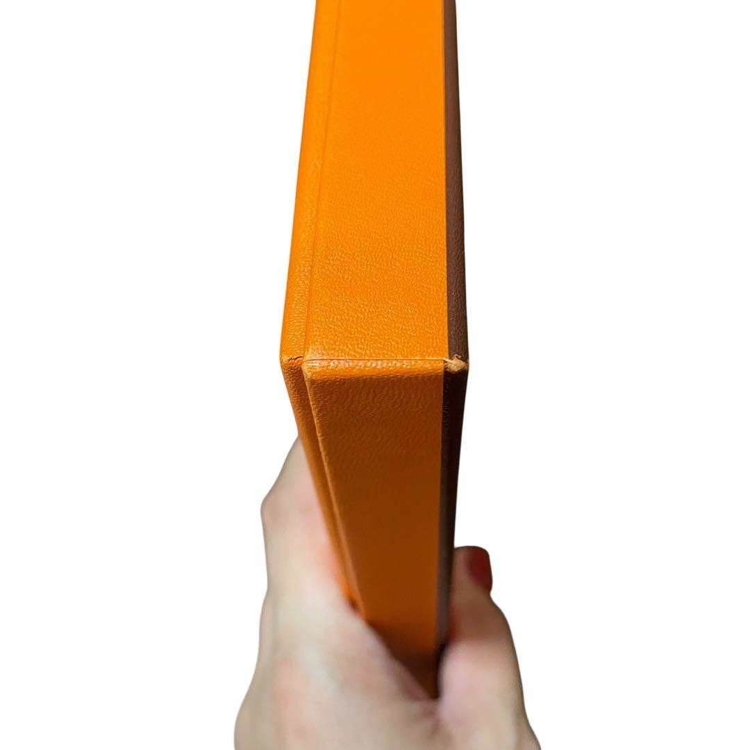 美品‼️HERMES TOUT CUIR　すべて革柄 箱付シルクカレ90希少