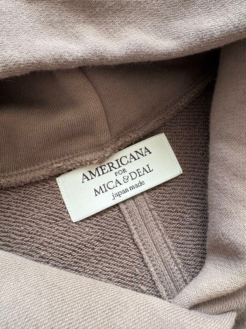 AMERICANA FOR MICA & DEALフーディー　パーカー