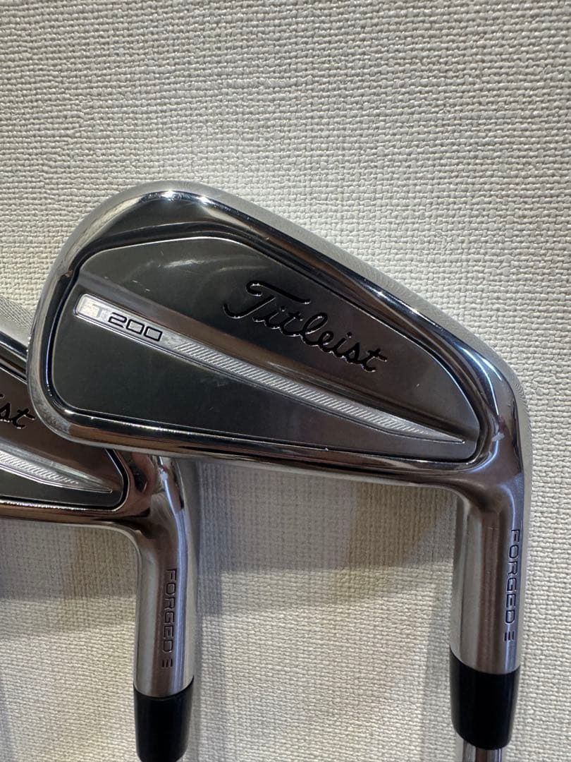 Titleist T200 2023 ５〜Pw 48° ７本セット　DGX100