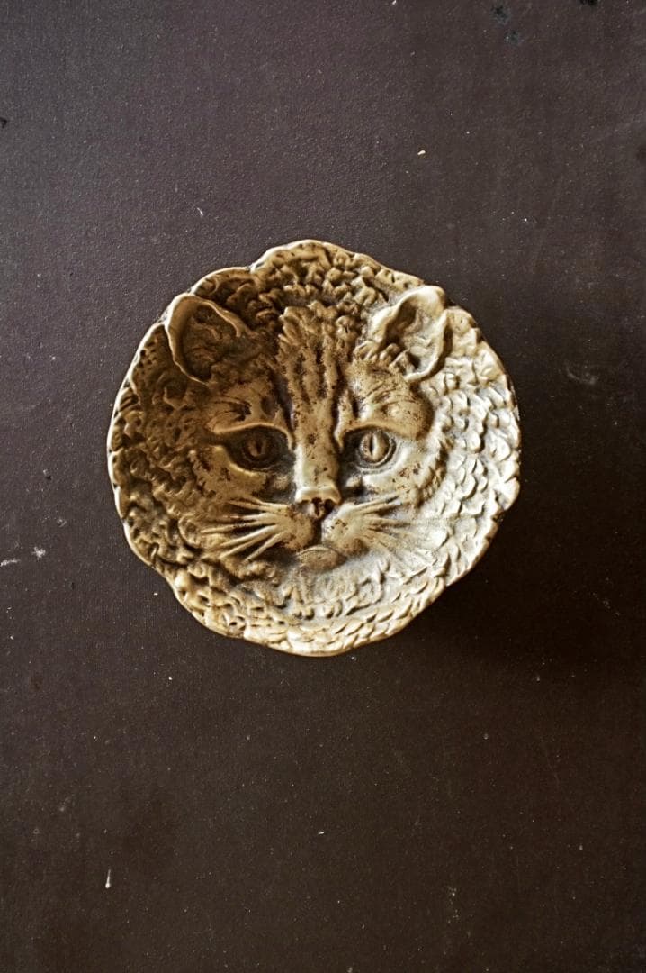 フランス ブロンズの金の猫とトレイ アンティーク 小皿 アスティエ プレート