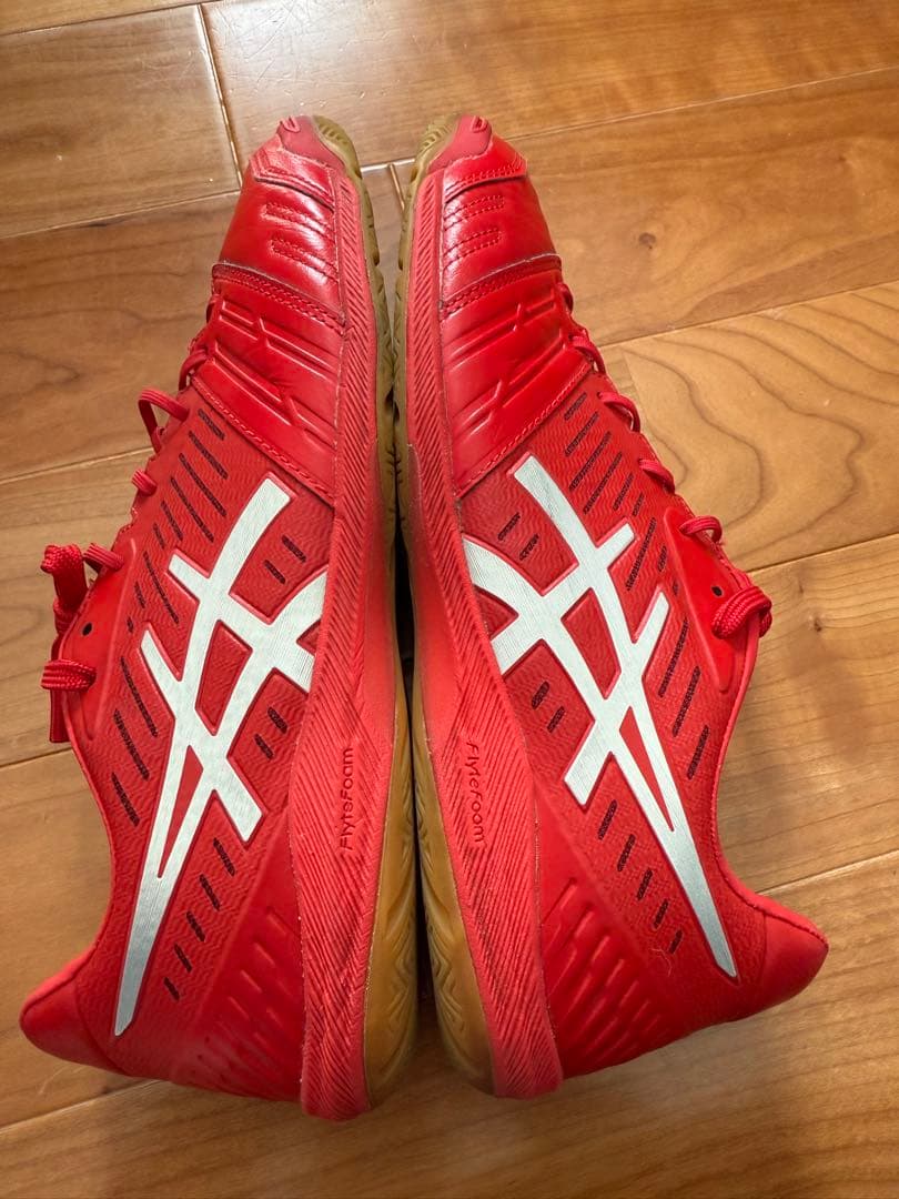 デスタッキ　DESTAQUE ASICS フットサルシューズ レッド　27センチ