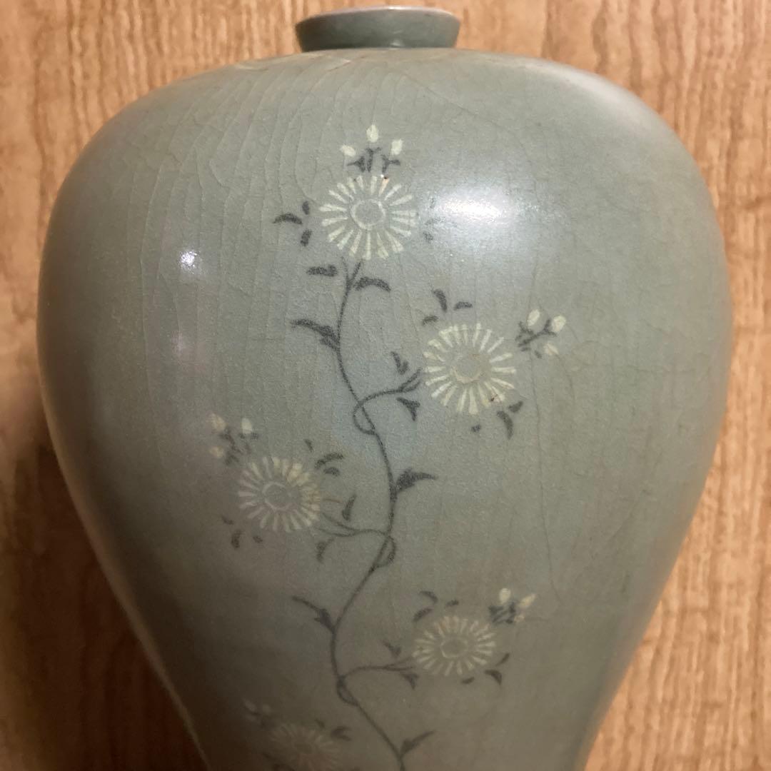 カ*3様 高麗青磁　白黒象嵌　梅瓶　菊花図