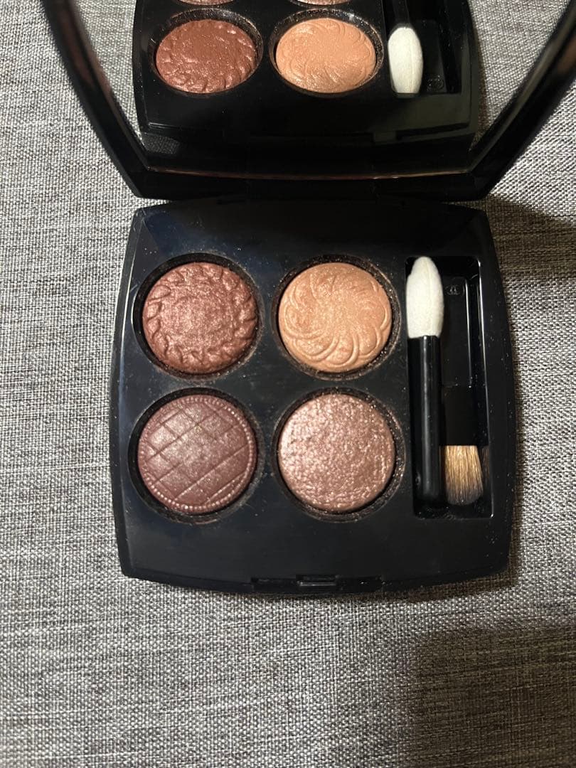 CHANEL アイシャドウ　219