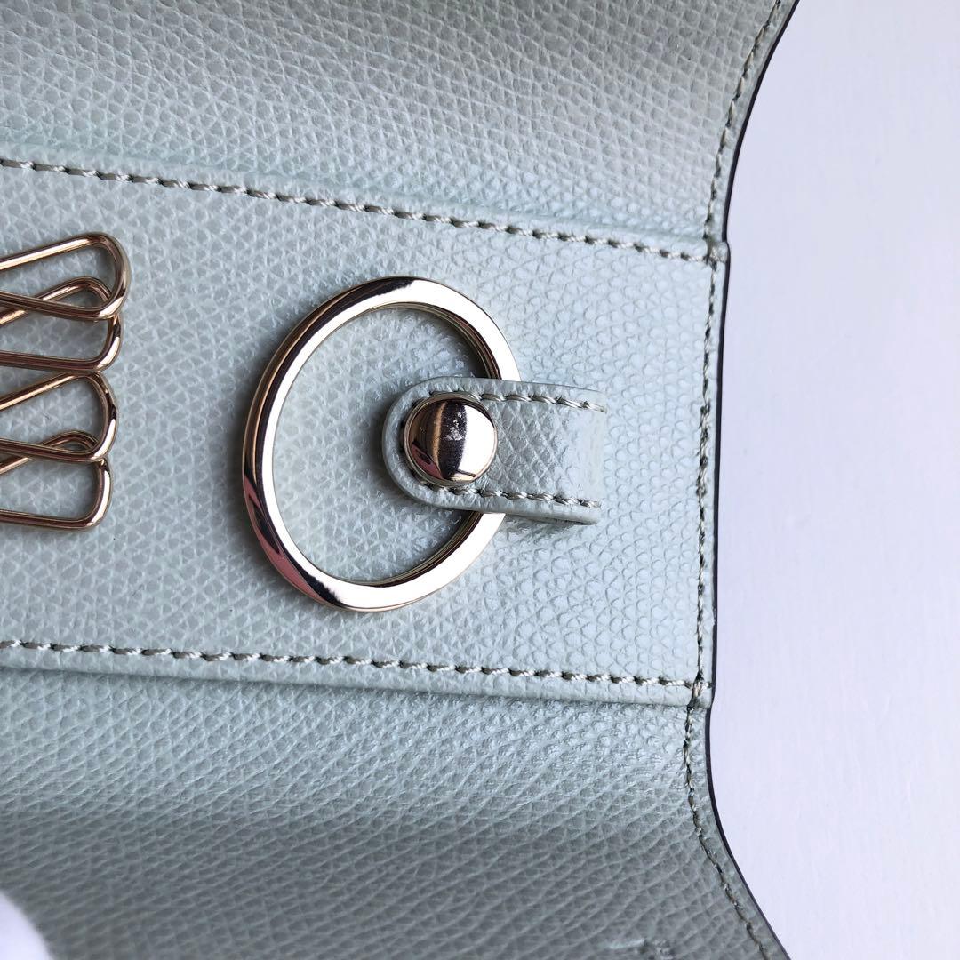 新品同様 FURLA フルラ キーケース 4連　レザー　アーチロゴ　ミント