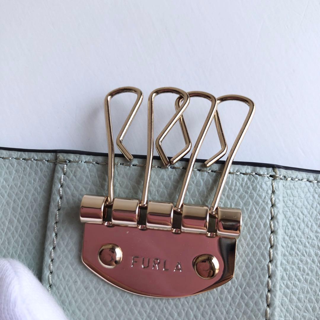 新品同様 FURLA フルラ キーケース 4連　レザー　アーチロゴ　ミント
