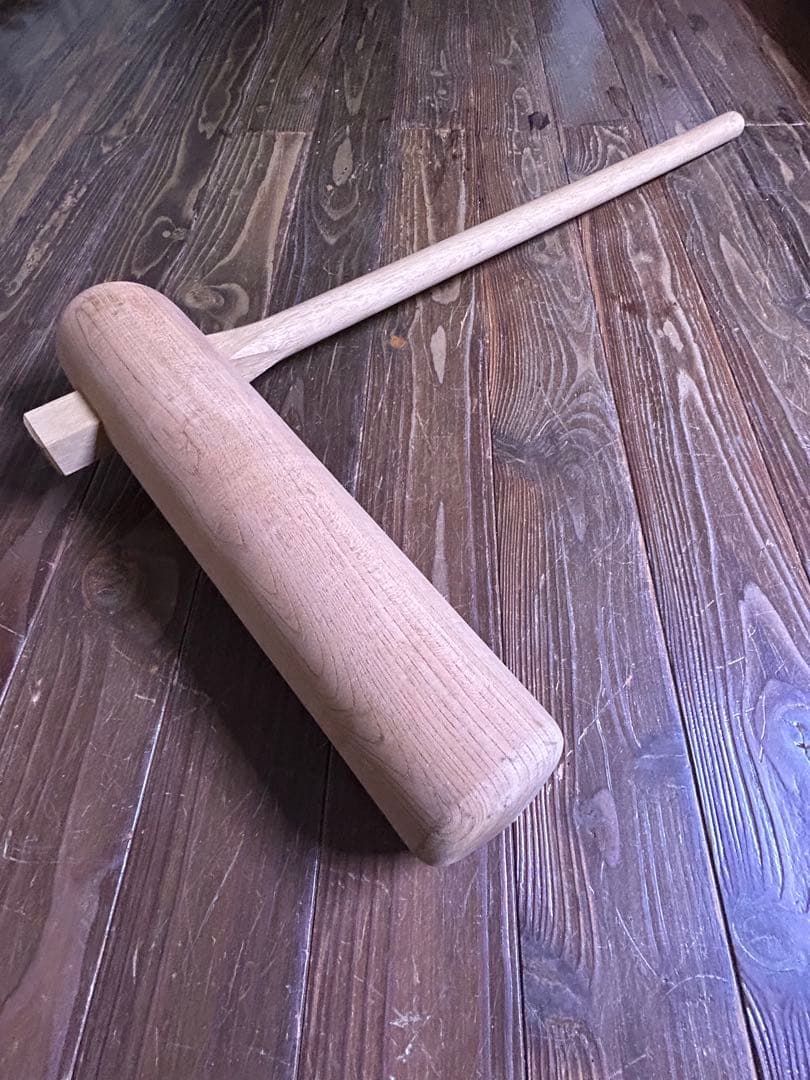餅つき用杵　欅作り　一回使っただけです　ほぼ新品です　使ってくださる方いませんか