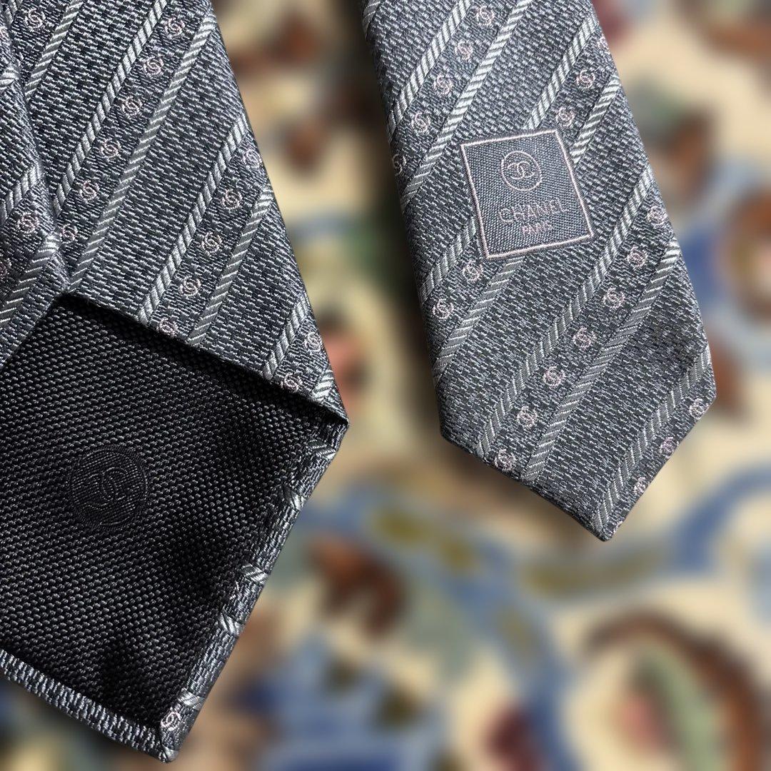 CHANEL グレー ストライプ ネクタイ 新品