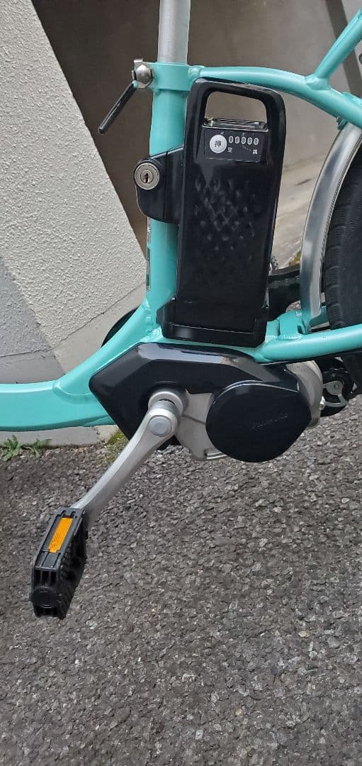電動アシスト自転車Vivi SL20 20インチミント前カゴ付 保証書あり 美品