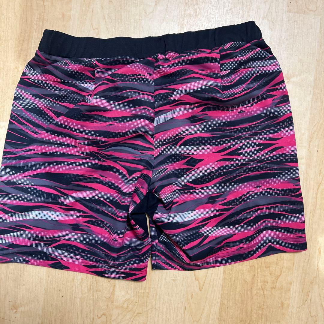 ヨネックス　ハーフパンツ　人気　柄　ピンク　　　　O、XLサイズ