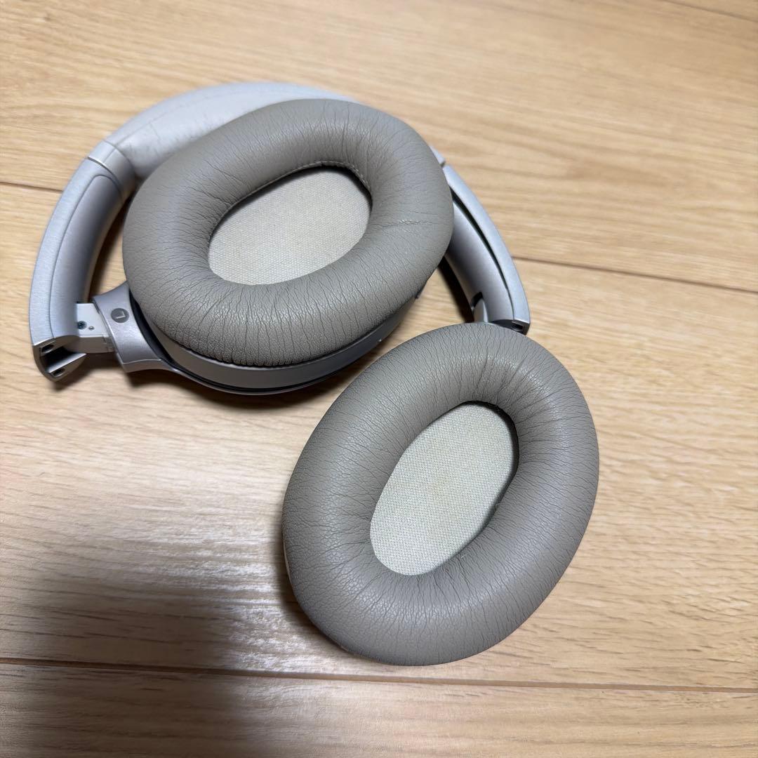 SONY ワイヤレスヘッドホン グレー　WH-1000XM3