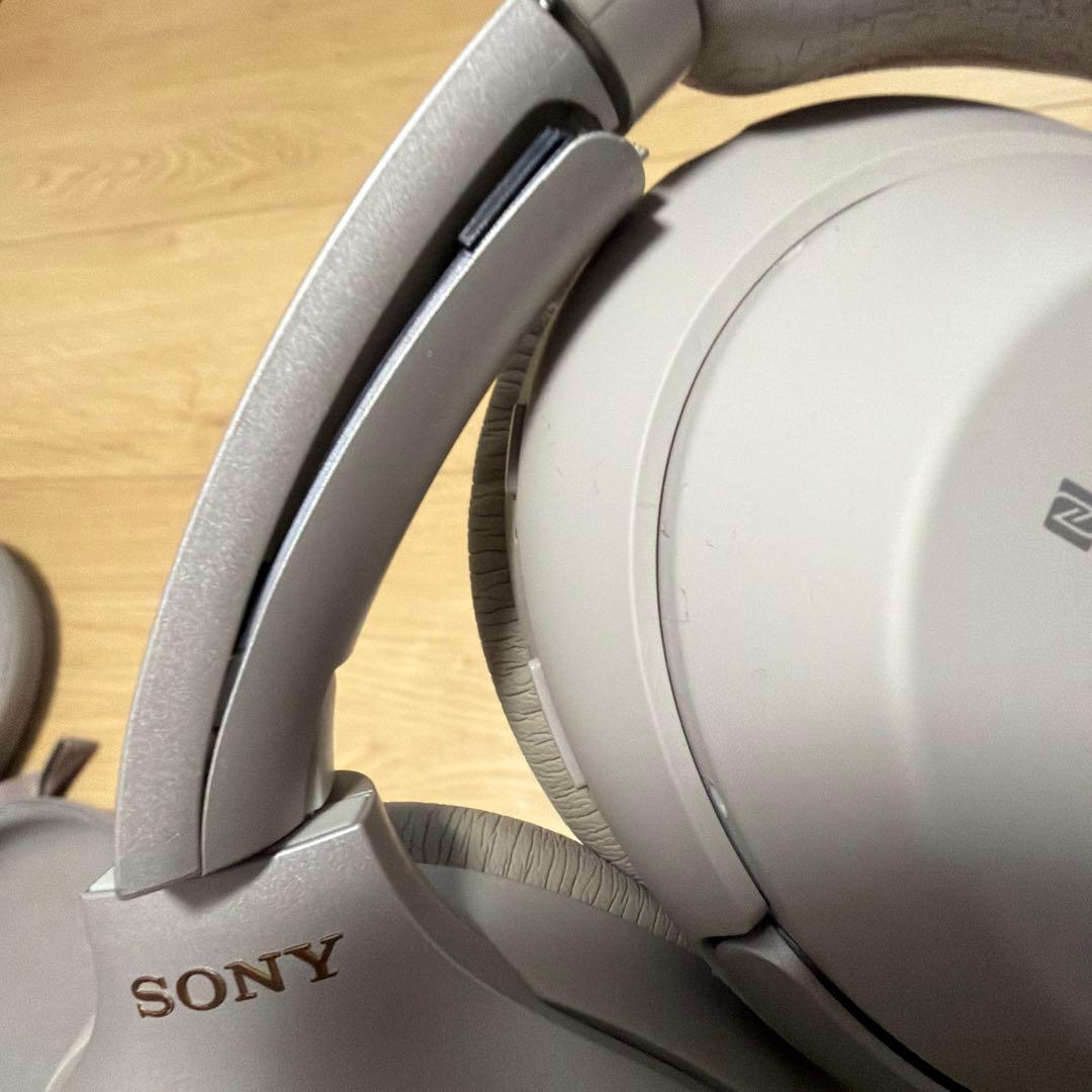 SONY ワイヤレスヘッドホン グレー　WH-1000XM3