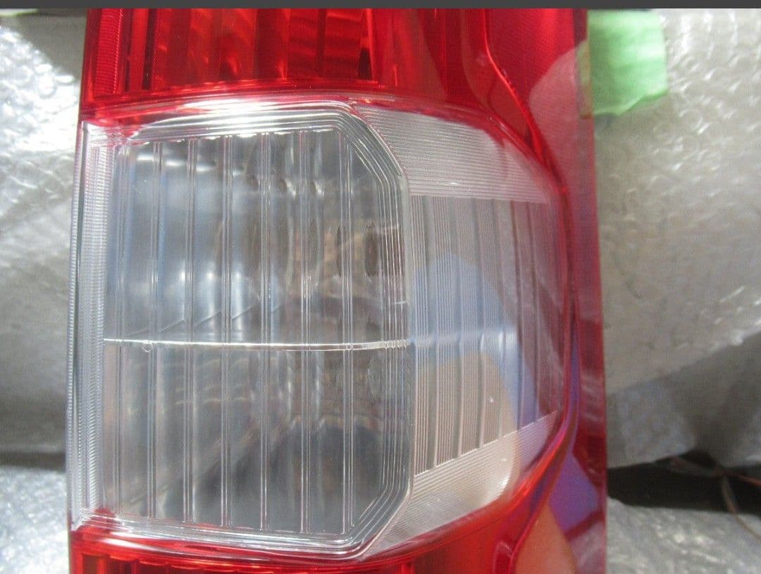 トヨタ プロボックス　NCP160V　テールランプ