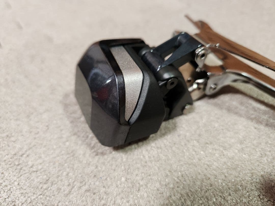 SHIMANO ULTEGRA FD-R8050 Di2 フロントディレイラー