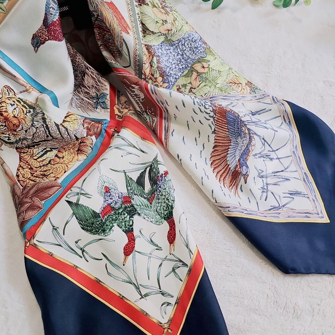 極美品✨Salvatore Ferragamo 大判シルクスカーフ　アニマル柄