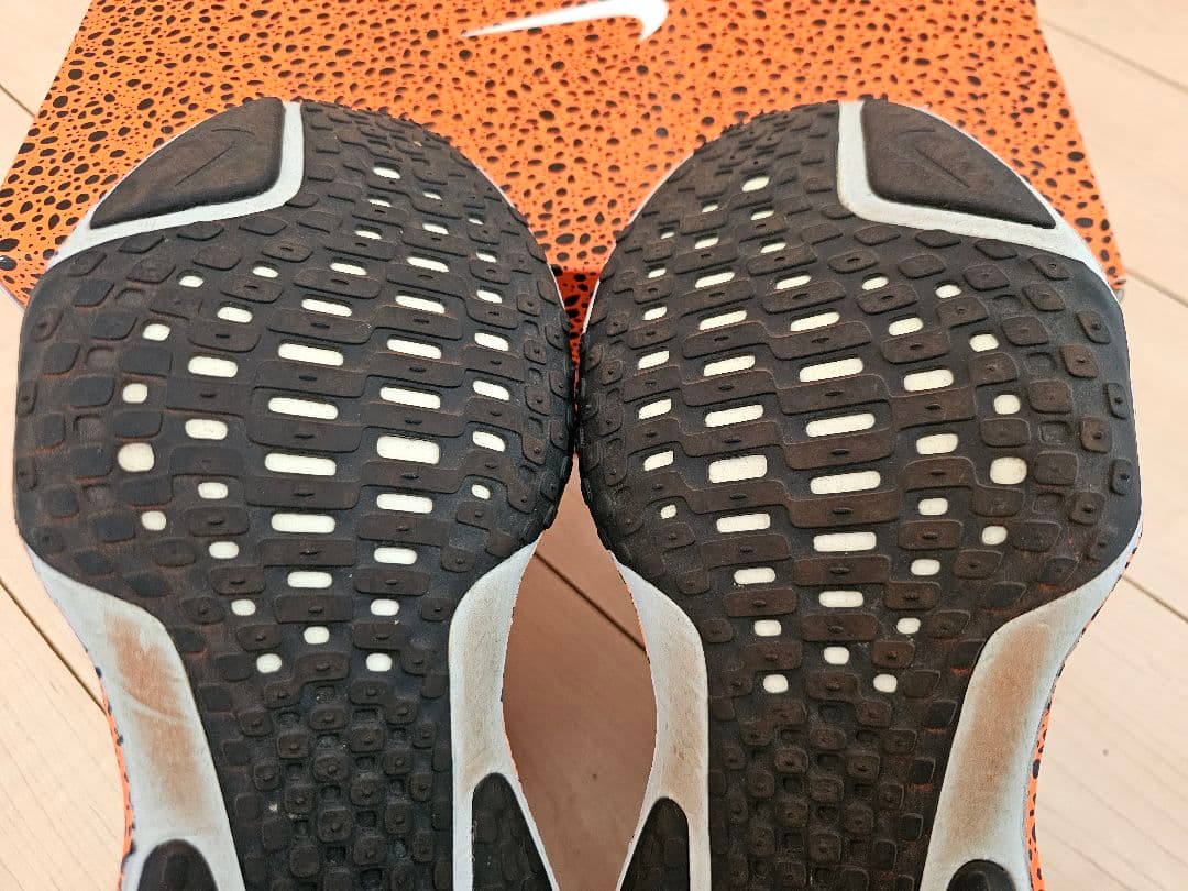 美品　ZOOMX インヴィンシブルラン3　パリオリンピックカラー　27.5