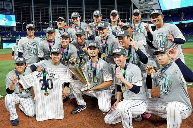 MIZUNOミズノ日本野球2023WBC優勝記念　ピンバッジセット　新品未使用品