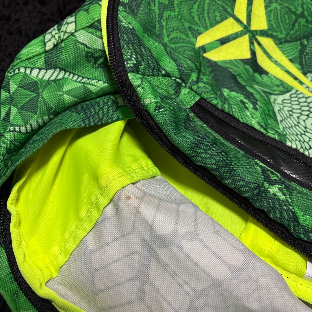 Nike Kobe リュック グリーン迷彩