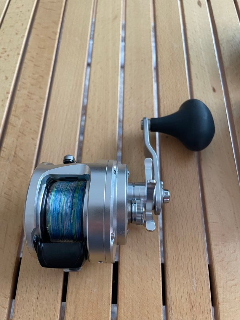 SHIMANO OCEA CALCUTTA 300HG リール