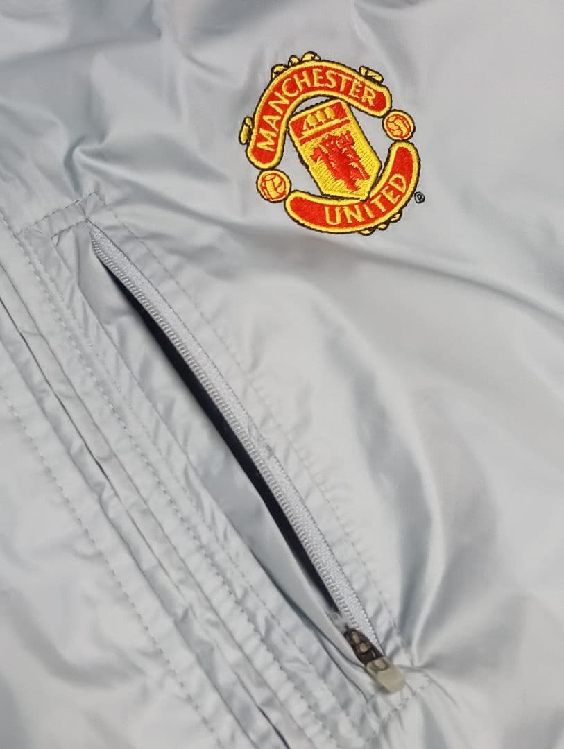 Nike Manchester UnitedナイロンジャケットＭサイズ