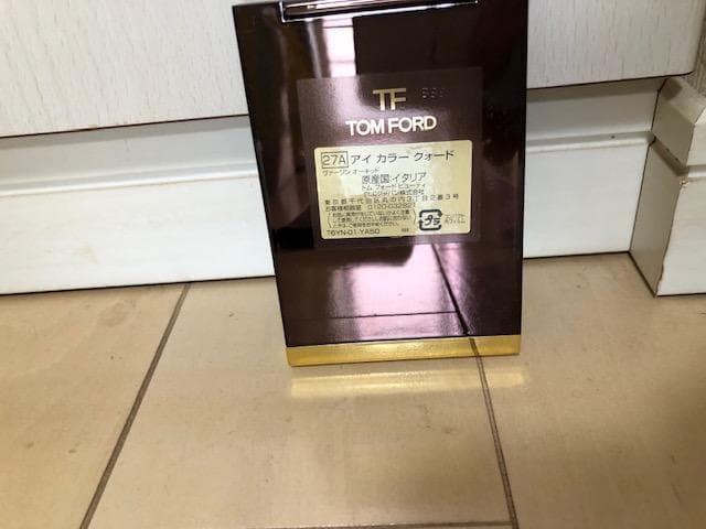 TOM FORD アイカラークォード　27A ヴァージンオーキッド