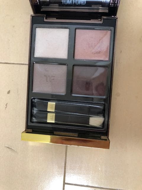 TOM FORD アイカラークォード　27A ヴァージンオーキッド