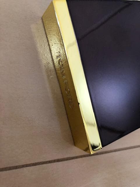 TOM FORD アイカラークォード　27A ヴァージンオーキッド
