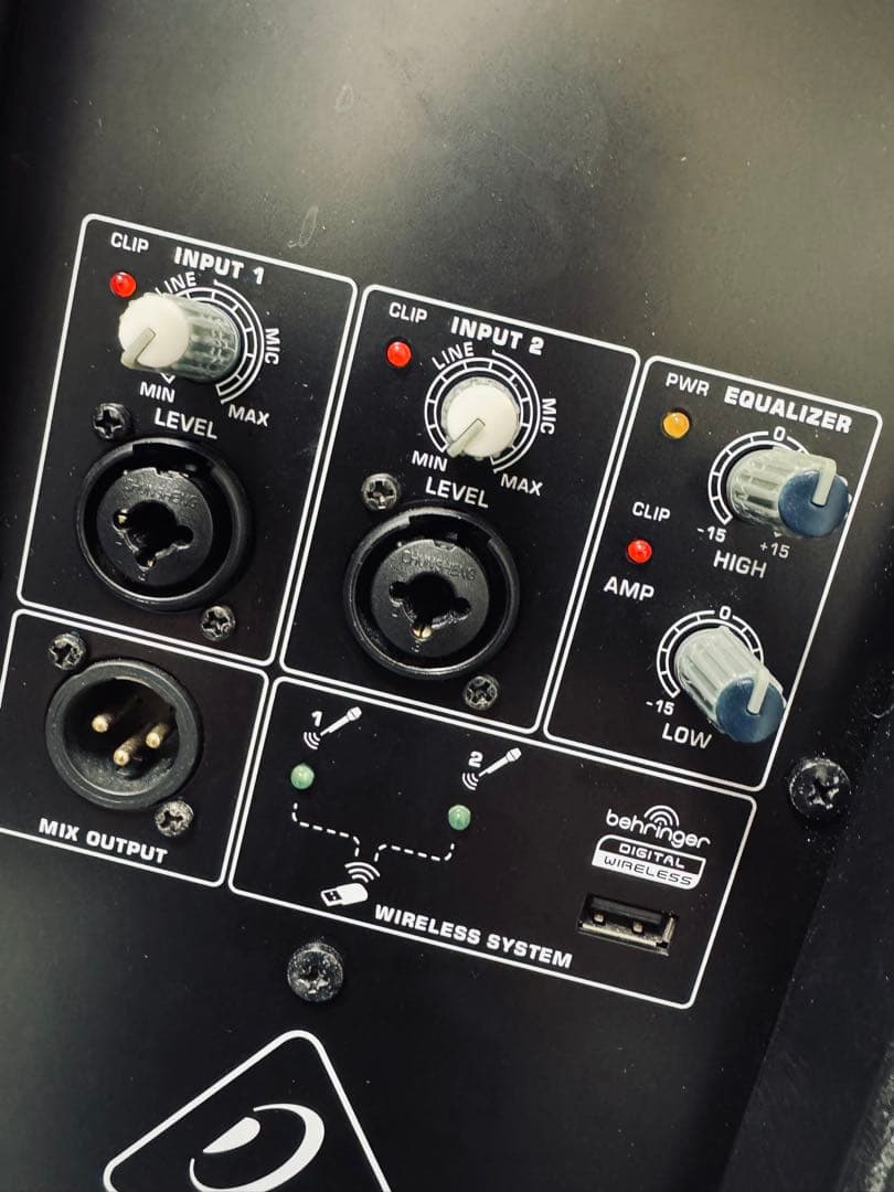 ベリンガー behringer EUROLIVE B115D パワードスピーカー
