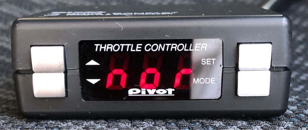 PIVOT 3 drive COMPACT スロットルコントローラー　THC