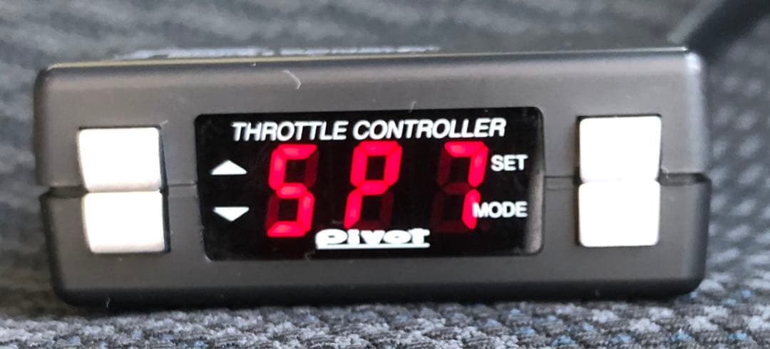 PIVOT 3 drive COMPACT スロットルコントローラー　THC