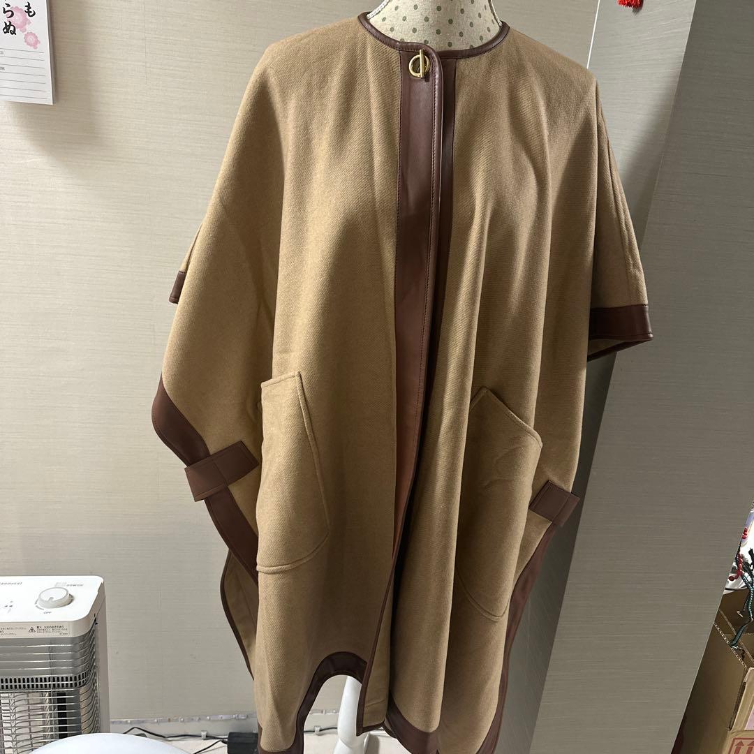 SALEバーバリー ベージュ ウール　山羊革 ポンチョ
