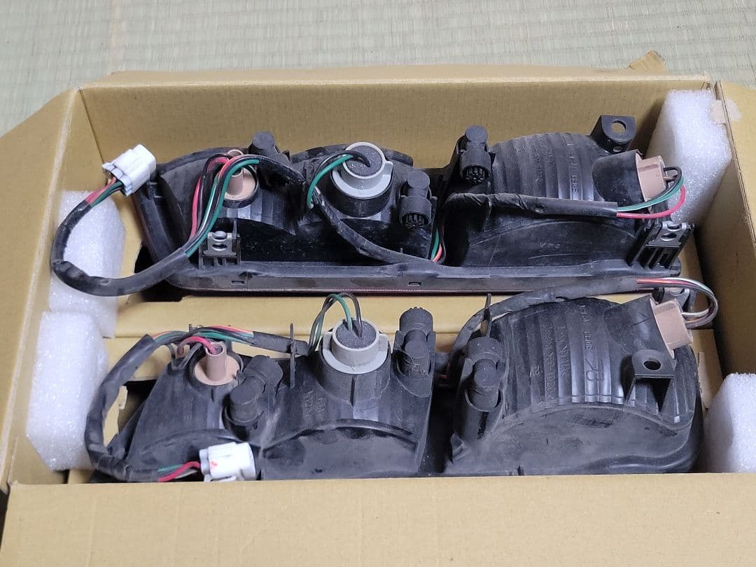 アルトワークス HA36S 純正テールランプ