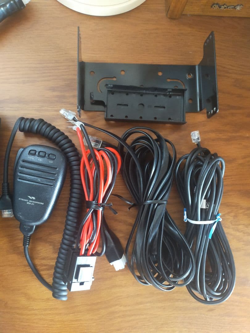 ヤエス FT-857D HF/VHF/UHF オールモードトランシーバー