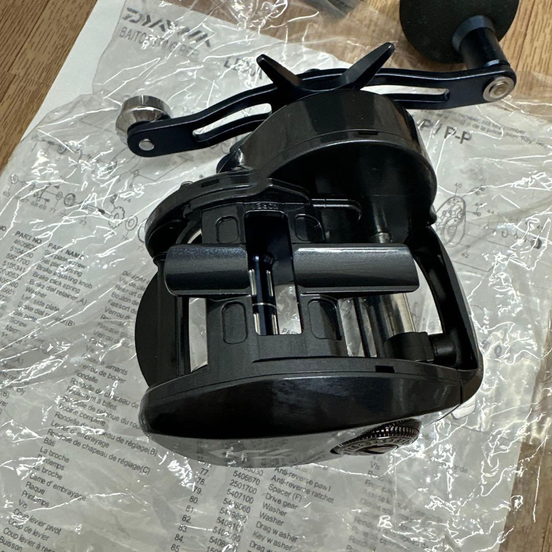 新品未使用　ダイワ(DAIWA) ベイトキャスティングリール