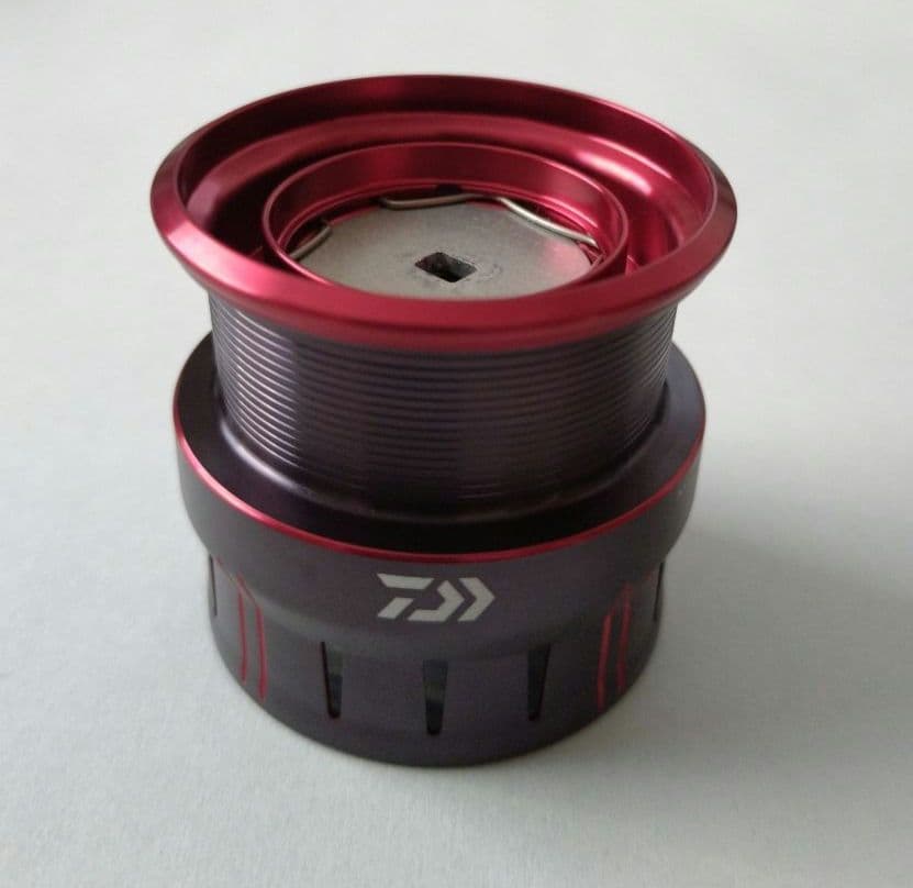 【未使用品】DAIWA　リール　23月下美人　2000S-H 純正スプール