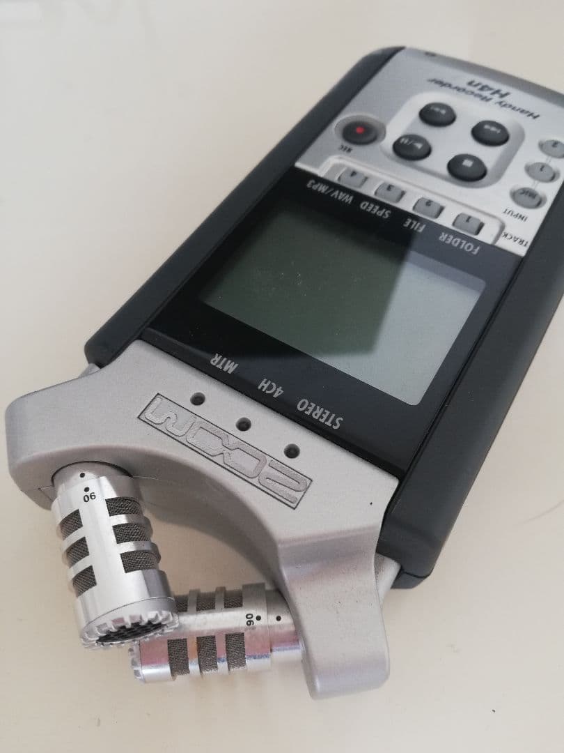 ZOOM H4n ハンディレコーダー
