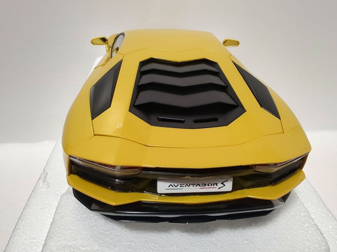 オートアート 1/18 ランボルギーニ アヴェンタドールS