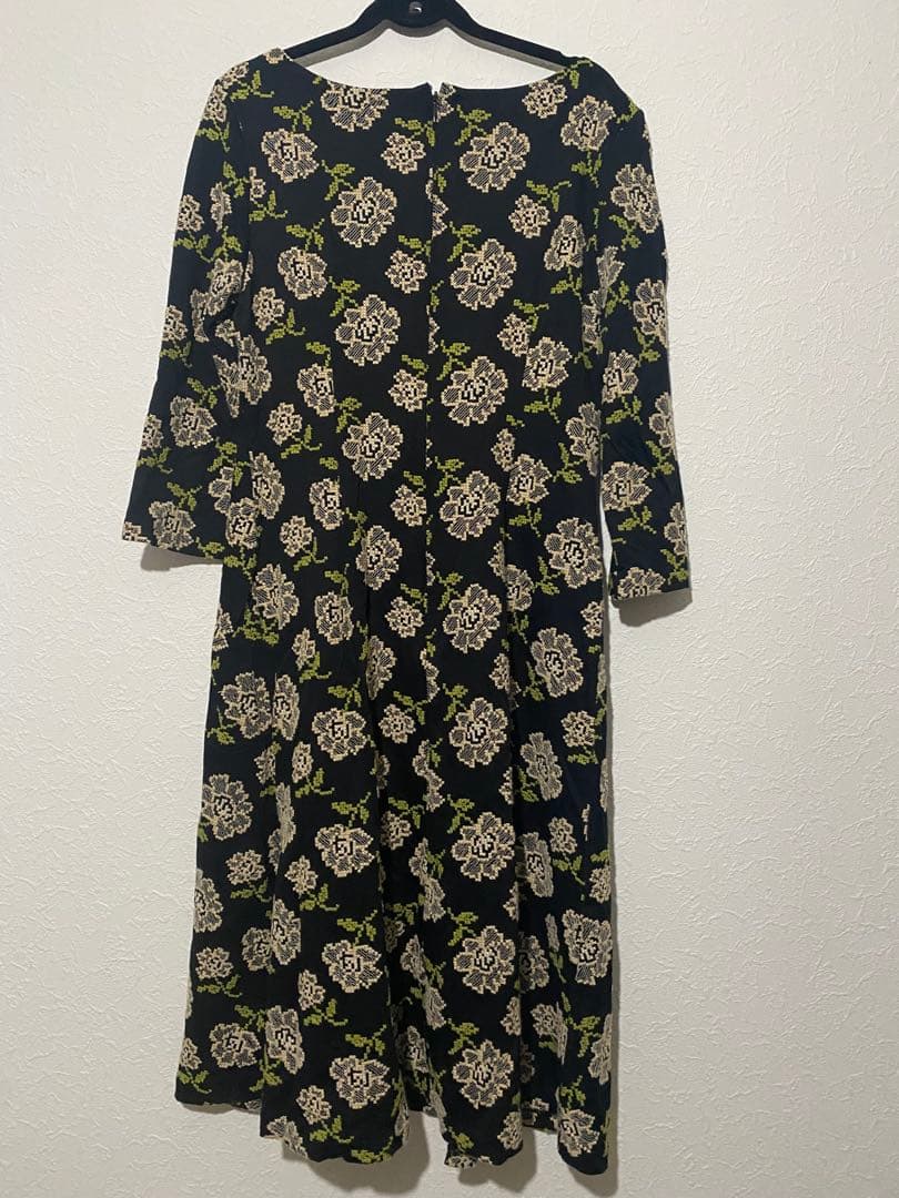 小*家様 sybilla イトキン 刺繍 豪華 ワンピース 花柄 日本製 シビラ