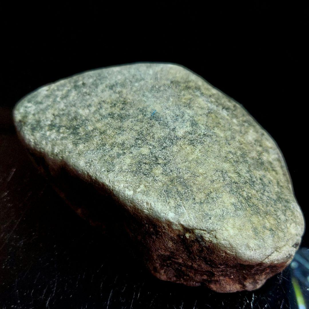 多彩なグリーンの模様が綺麗✨ JADEITE 本翡翠 原石1面磨き 512