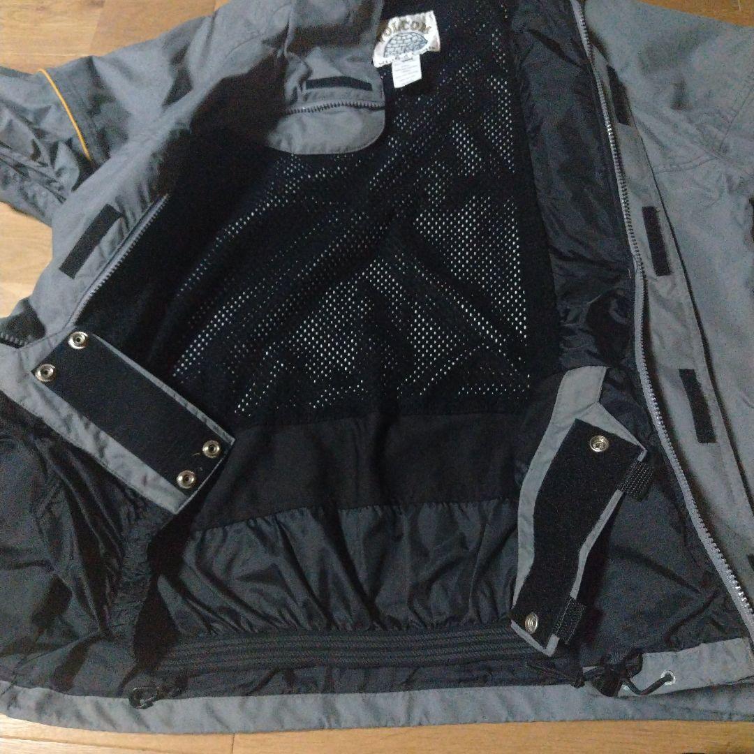 VOLCOM ボルコム　スノーボードウェアSサイズ グレー