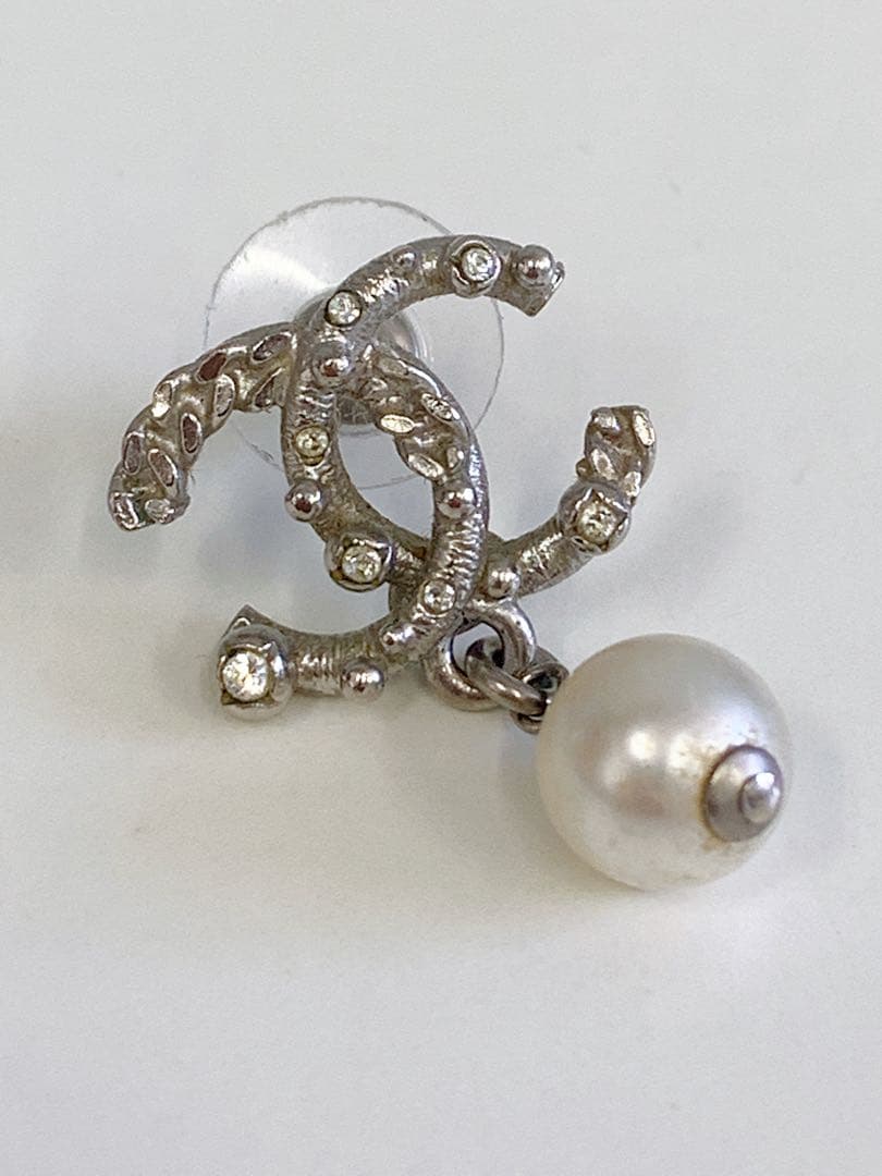。CHANEL パール装飾 シルバー　ピアス　1点　片耳のみ　シャネル