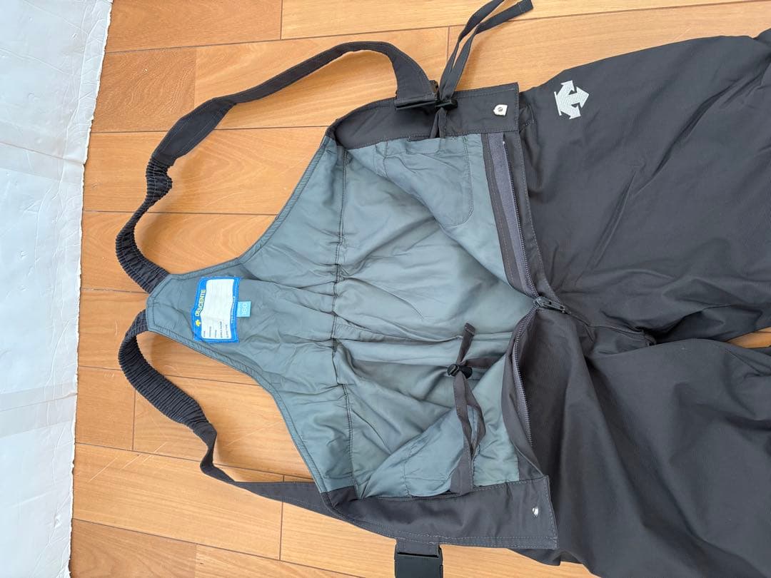 DESCENTE デサント ジュニアスキーウェア 上下 160サイズ（調整可）