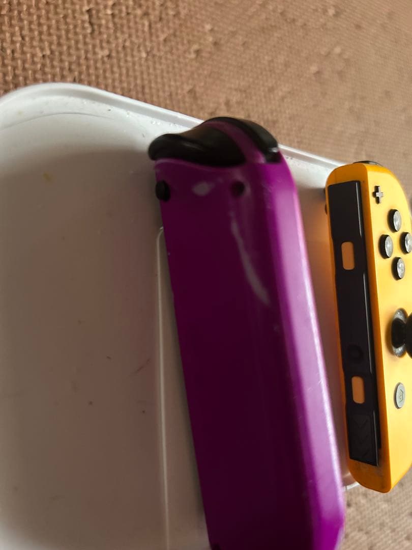 Nintendo Switch 本体 紫と黄色のJoy-Con