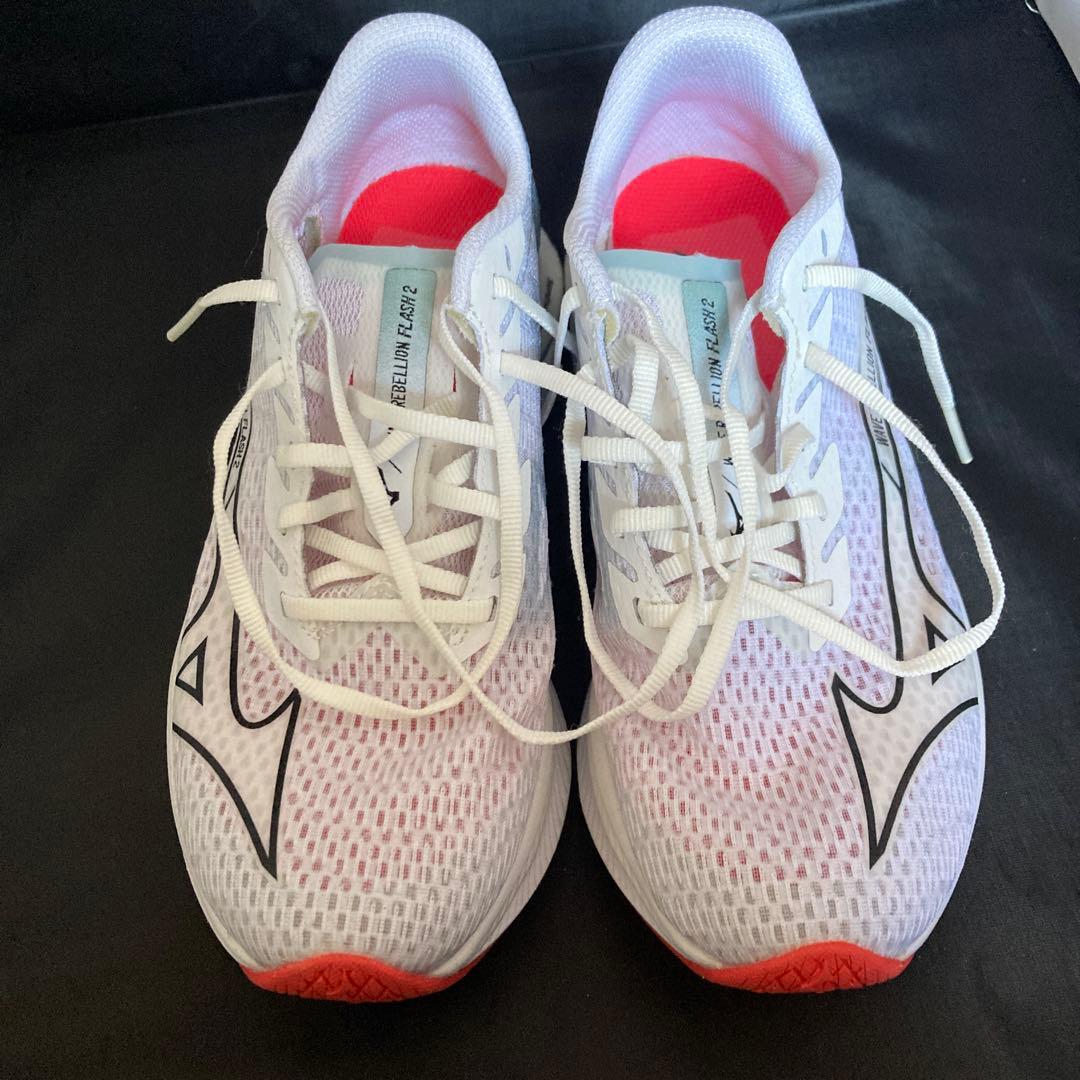 MIZUNO ウエーブリベリオンフラッシュ2 22.5cm
