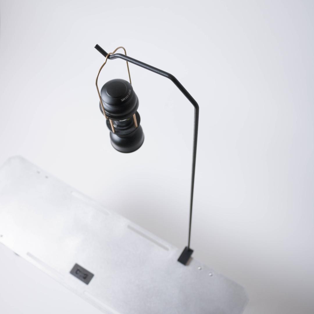 【超美品】日本未上陸！韓国「HIDE OFF」のメタルフラットテーブル