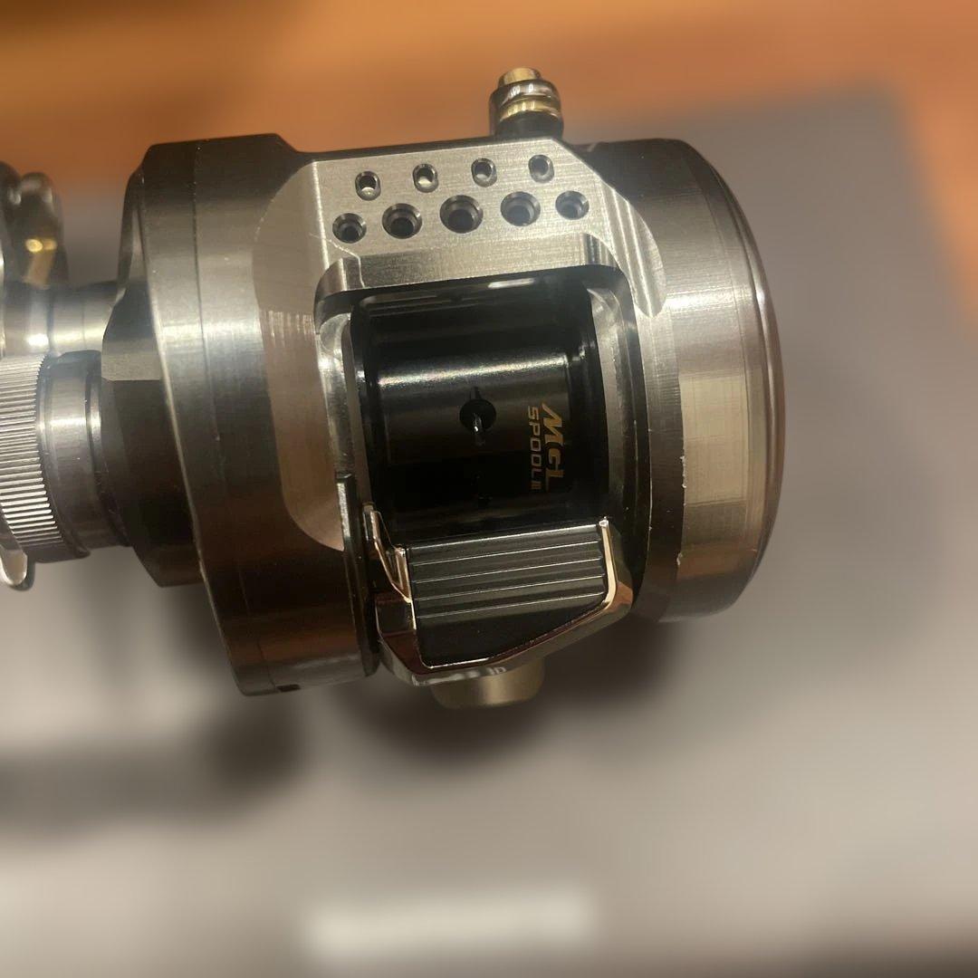 美中古 SHIMANO シマノ 23 カルカッタコンクエスト BFS HG 左