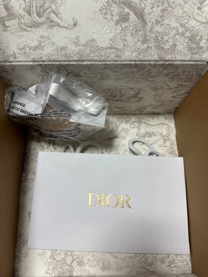 DIOR クチュール マルチユース パレット ホリデーコレクション2025限定品