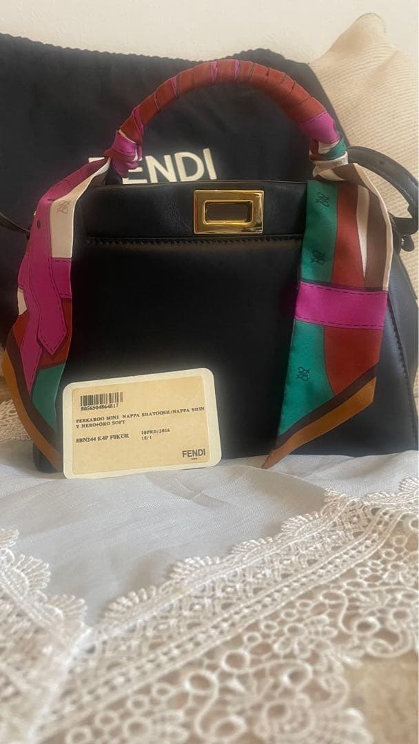 美品 フェンディ FENDI ピーカブー ミニ ハンドバッグ　ショルダーバッグ