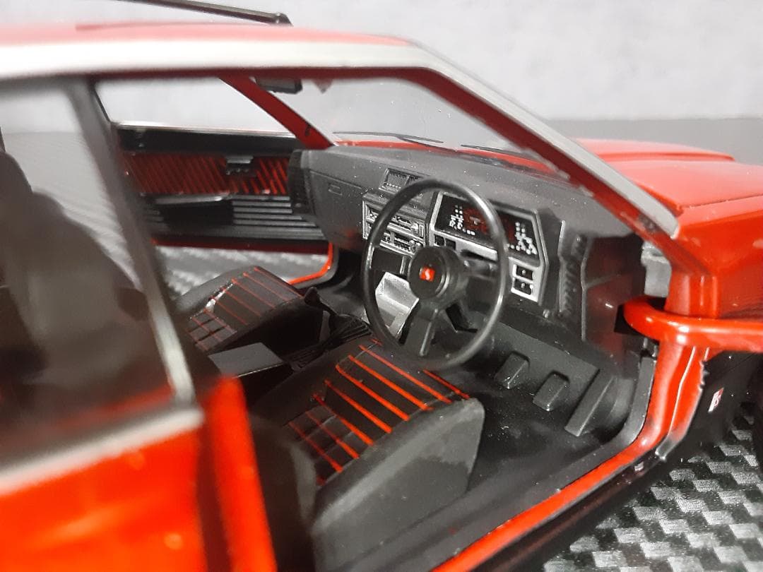 Hachette 1/24 鉄仮面 日産スカイライン RS-X カスタム改
